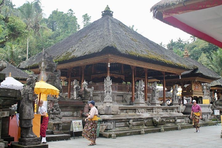 Ubud Full-Day Cultural Tour: Monkey Forest, Tegalalang Rice Terraces & Tirta Empul photo 4