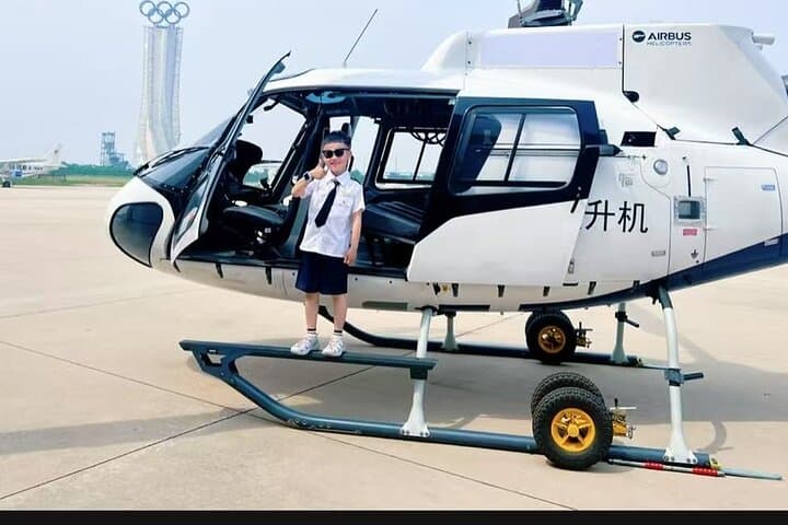 Helicopter Flight Over Badaling Great Wall — Private Aerial Tour from Beijing photo 6