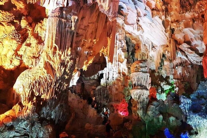 Halong Bay 4-Hour Shore Excursion: Cruise Among UNESCO Limestone Karsts photo 5