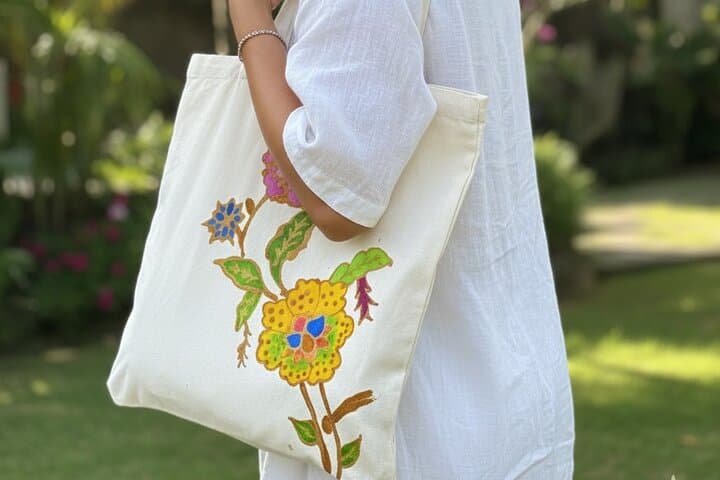 Discover Tranquility at a Bali Batik Workshop