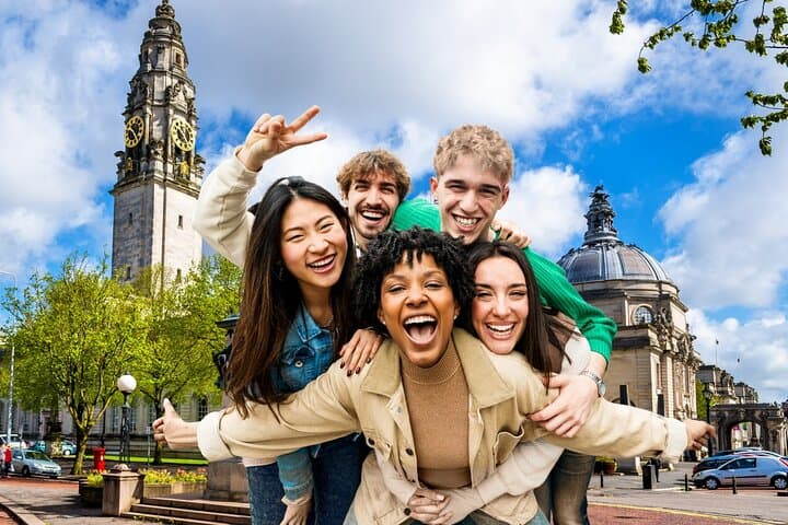 Cardiff City Centre Treasure Hunt: Self-Guided Interactive Walk