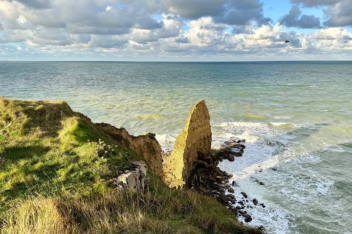 Walk the Sand: Private Omaha Beach & Pointe du Hoc D‑Day Tour