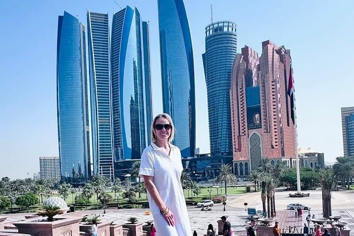 Abu Dhabi in a Day: Sheikh Zayed, Louvre, Corniche & Yas Island photo 4