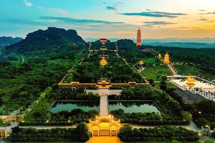Private Ninh Binh Day Tour: Bai Dinh, Trang An Boat Ride & Mua Cave Viewpoint photo 1