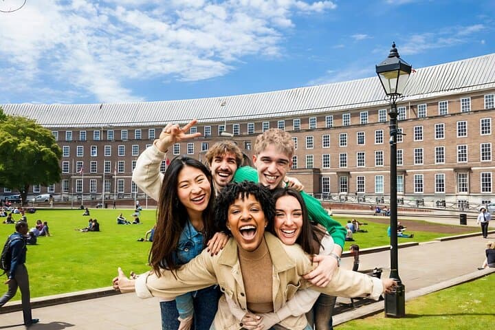 Bristol Quest Self-Guided City Walk & Interactive Treasure Hunt