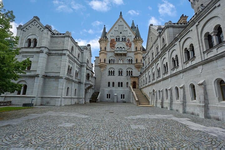 Private Munich Day Tour to Neuschwanstein and Linderhof: Castle Day Trip photo 4