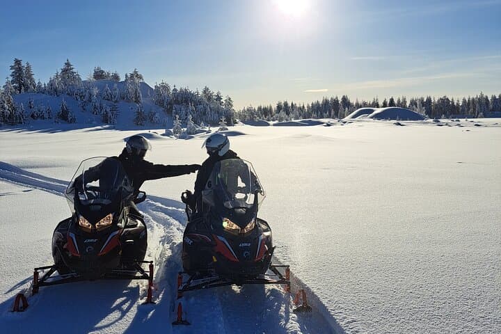 Private 4-Hour Snowmobile Adventure in Rovaniemi — Guided Lapland Safari photo 6