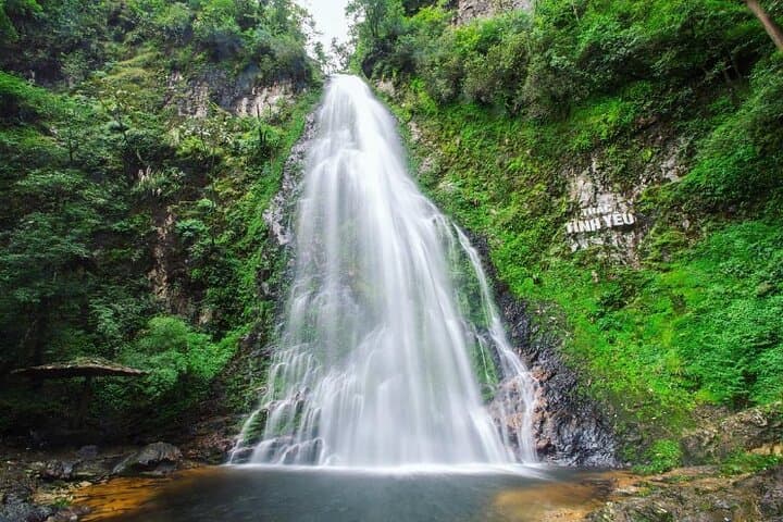 Private Sa Pa Waterfalls & Ta Van Village Motorbike Tour