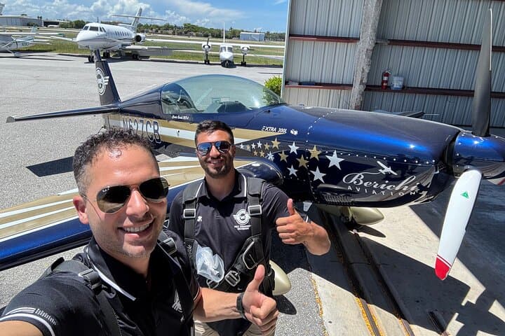 Aerobatic Flight Experience in Fort Lauderdale: Extra 300L Loops, Rolls & High‑G Training photo 5