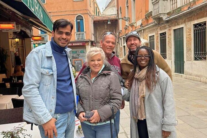 Venice Private Walking Tour and Cicchetti Food Tasting photo 2
