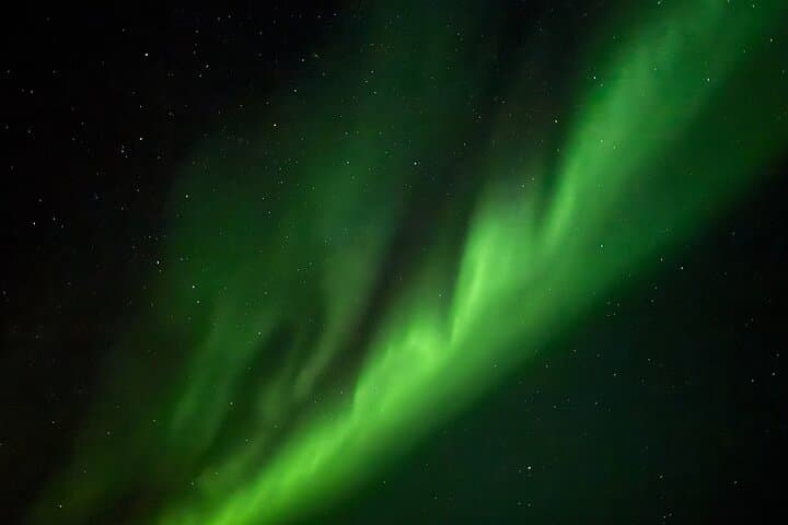 Yellowknife Northern Lights Hotel Packages — 4-Day Aurora & Dog Sled Adventure