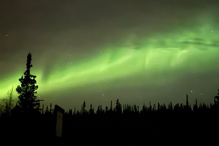 Yellowknife Northern Lights Hotel Packages — 4-Day Aurora & Dog Sled Adventure photo 2