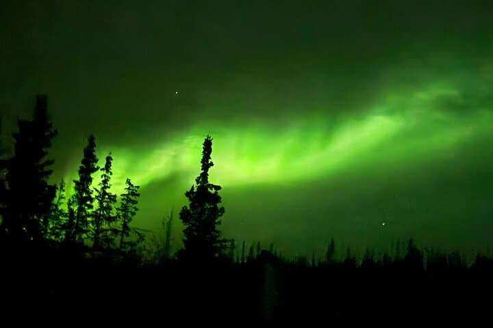 Yellowknife 2-Night Aurora Classic: Guided Aurora Hunt & Arctic Camp Stay photo 3