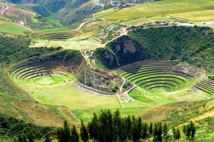 2-Day Sacred Valley and Machu Picchu Experience from Cusco — Train, Maras & Guided Citadel Tour photo 3