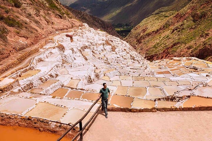 2-Day Sacred Valley and Machu Picchu Experience from Cusco — Train, Maras & Guided Citadel Tour photo 2