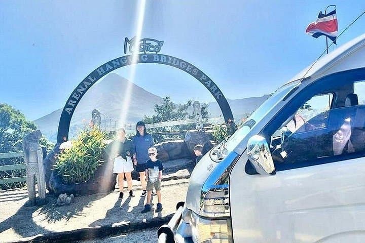 La Fortuna Shuttle Pass: 3-Day Hop-On Hop-Off to Arenal Volcano Attractions photo 1