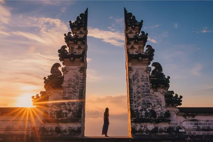 Bali 5-Day Private Adventure: Ubud, East Bali, Lovina & Munduk photo 1