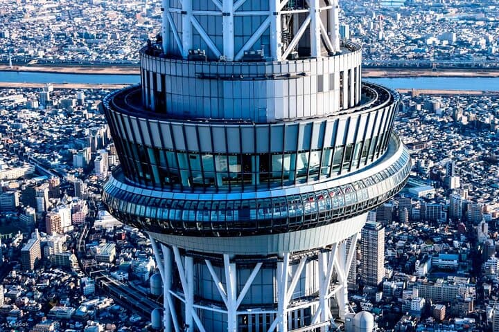 Private 10-Hour Tokyo Tour: Imperial Palace, Skytree & Akihabara photo 6