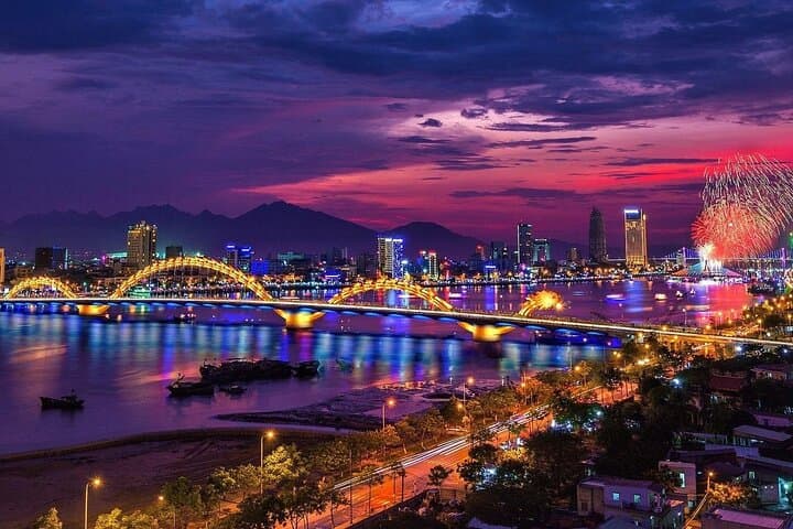 Da Nang After Dark: Dragon Bridge, Helio Night Market & Han River Cruise