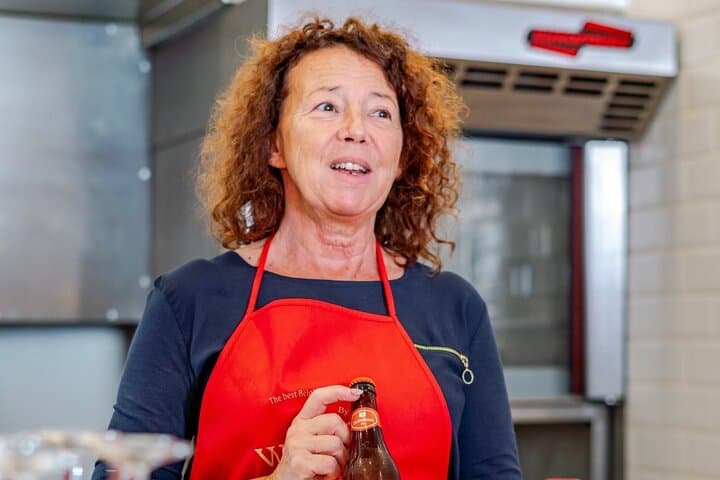 Hands-On Belgian Chocolate Workshop with Beer Tasting in Brussels photo 3
