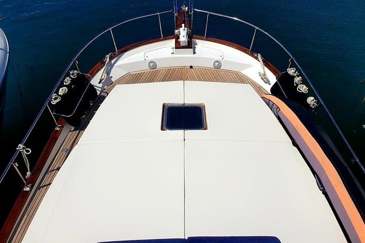 Luxury Mallorcan Llaut Charter from Port d'Andratx: Snorkel, SUP & Cava photo 4