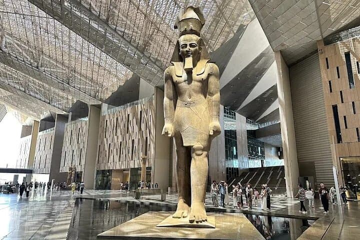 Day Trip from Hurghada to Cairo: Pyramids, Sphinx & Grand Egyptian Museum