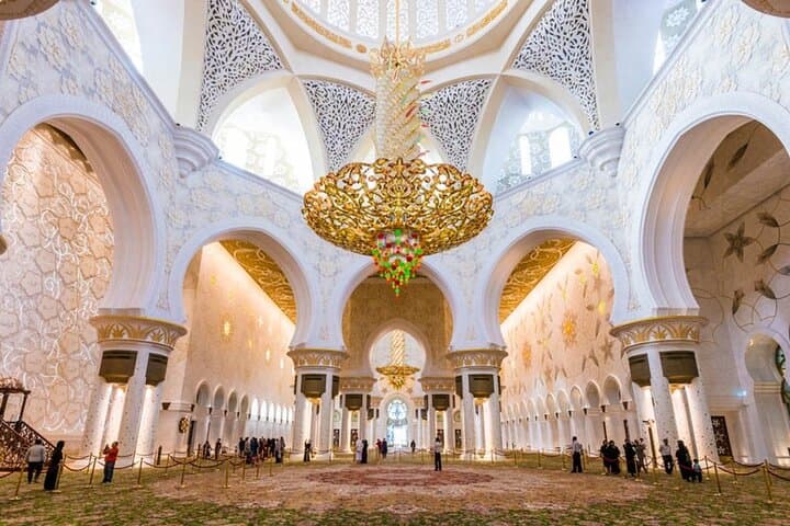 Abu Dhabi Full-Day Private City Tour from Dubai: Sheikh Zayed, Corniche & Heritage photo 4