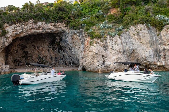 Dubrovnik By Sea: Private One-Hour Highlights Cruise with a Local Skipper