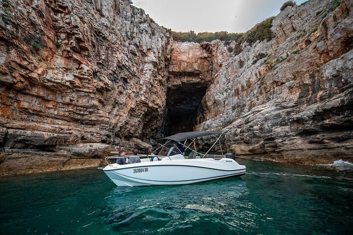 Dubrovnik By Sea: Private One-Hour Highlights Cruise with a Local Skipper photo 5
