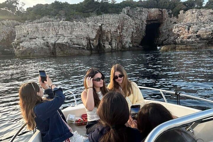 Dubrovnik By Sea: Private One-Hour Highlights Cruise with a Local Skipper photo 6