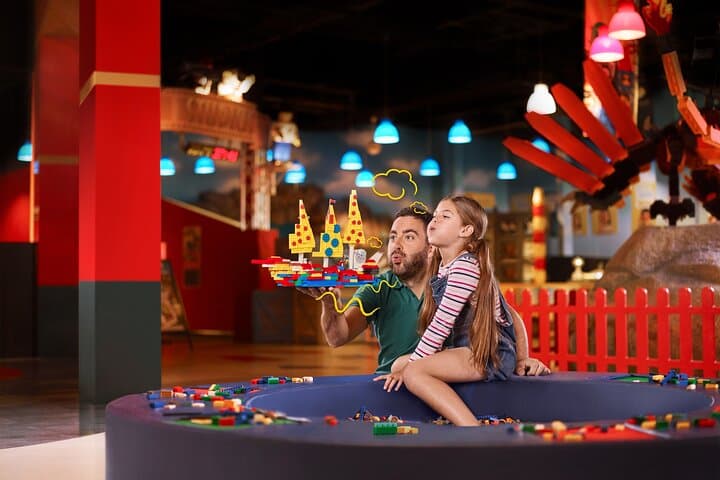 Inside LEGOLAND Discovery Centre Berlin: Family LEGO Play, MINILAND & 4D Cinema