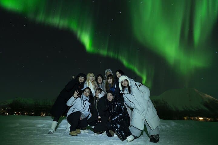 Tromsø Northern Lights Minibus Chase: Small-Group Guided Aurora Tour photo 2