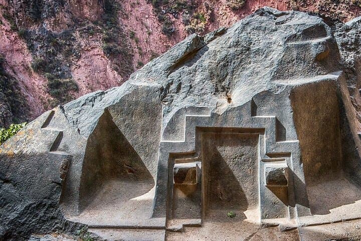 Private Hike to Inca Perolniyoc: Waterfalls, Ruins & Andean Ritual Sites photo 2
