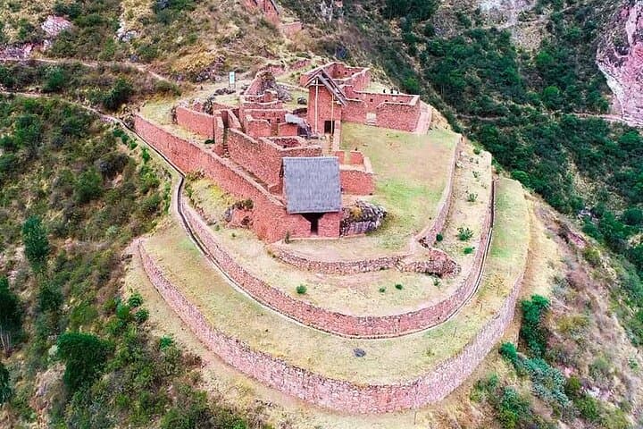 Private Hike to Inca Perolniyoc: Waterfalls, Ruins & Andean Ritual Sites photo 3