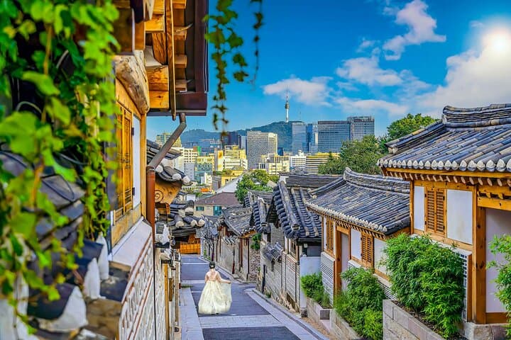 Explore Bukchon Hanok Village: Self-Guided Audio Walking Tour in Seoul