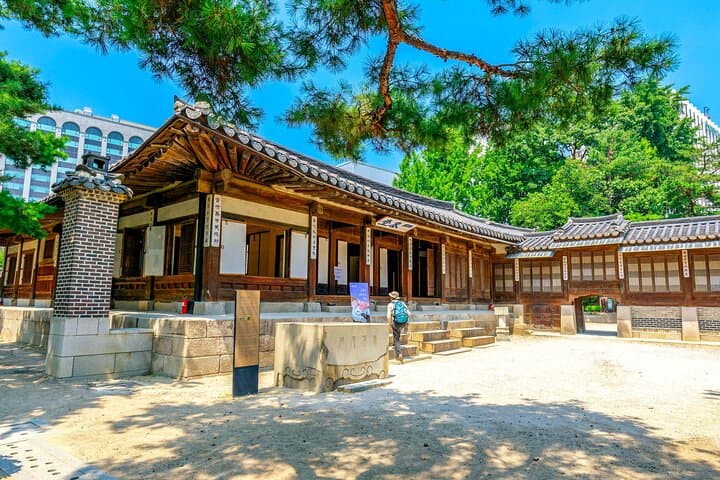 Explore Bukchon Hanok Village: Self-Guided Audio Walking Tour in Seoul photo 5