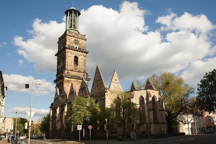 Hannover Self-Guided Walking Tour with Audio Guide — New Town Hall, Ernst-August & Riverbank photo 3