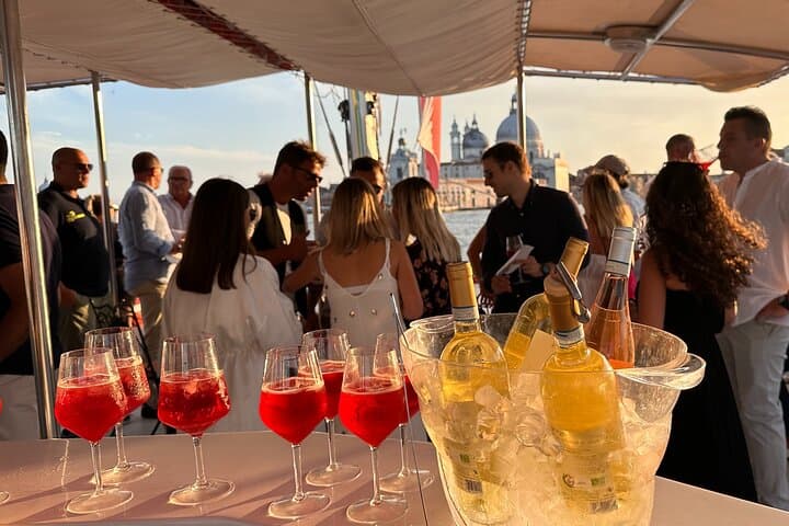Venice Catamaran Spritz Tour — 90-Minute Lagoon Cruise with Prosecco photo 5