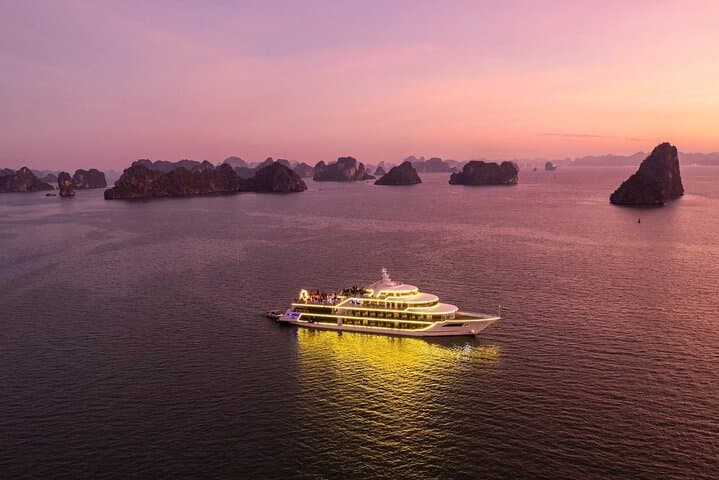 Sea Octopus Sunset Dinner Cruise in Ha Long Bay photo 6