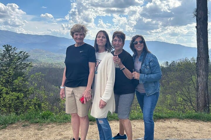 Foothills Parkway & Wears Valley Scenic Drive: Photo Stops and Mountain Brothers General Store photo 1