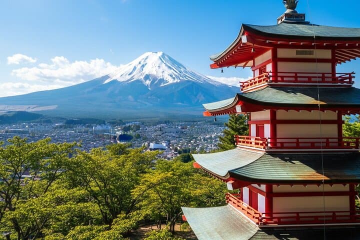 Private 10-Hour Mount Fuji View & Gotemba Outlets Tour from Yokohama