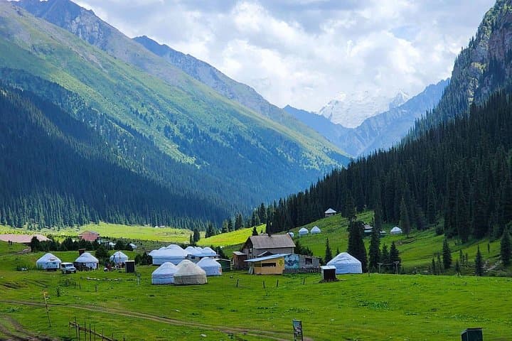 Ultimate 4-Day Issyk-Kul Expedition: Konorchek Canyon, Hot Springs & Yurt Nights photo 4