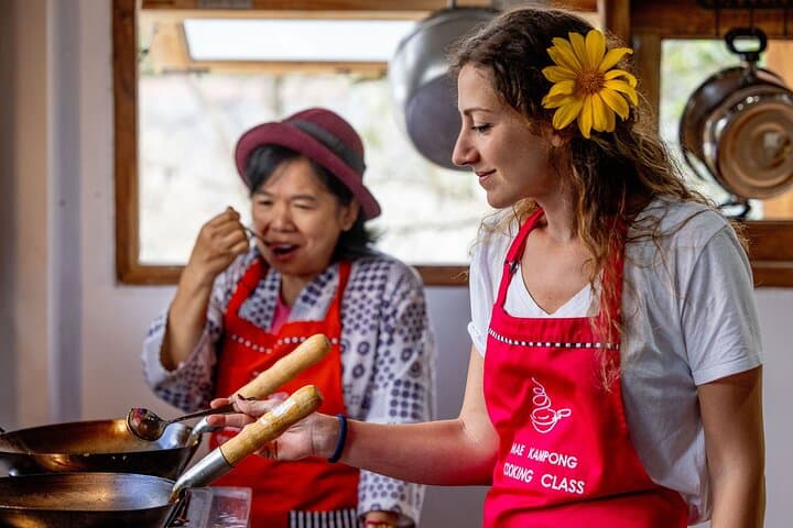 Mae Kampong Forage-and-Feast: Chiang Mai Jungle Hike & Cooking Class photo 4