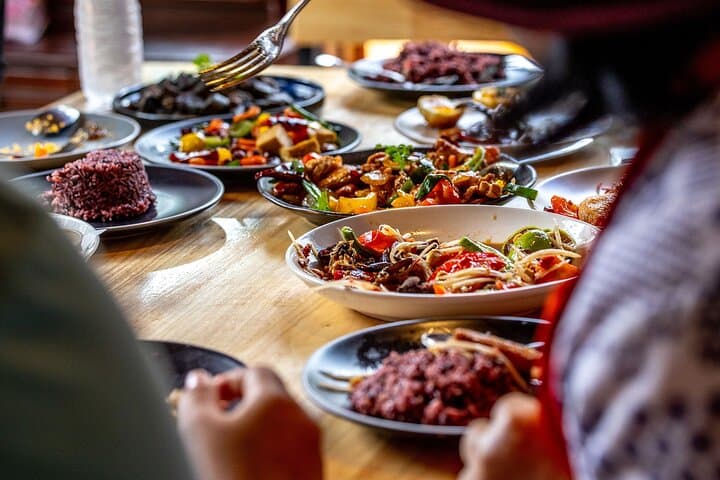 Mae Kampong Forage-and-Feast: Chiang Mai Jungle Hike & Cooking Class photo 5