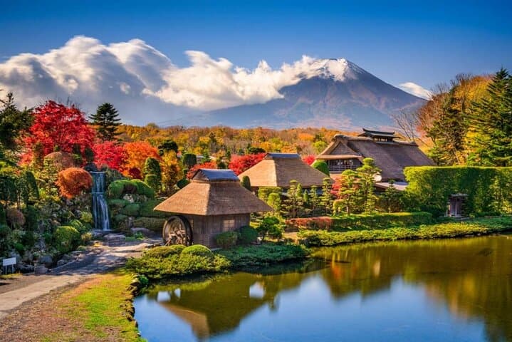 Full-Day Mt. Fuji, Oshino Hakkai & Gotemba Outlets with Hot Spring from Tokyo photo 2