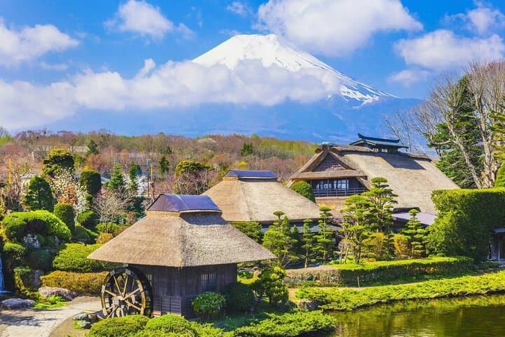 Full-Day Mt. Fuji, Oshino Hakkai & Gotemba Outlets with Hot Spring from Tokyo photo 5