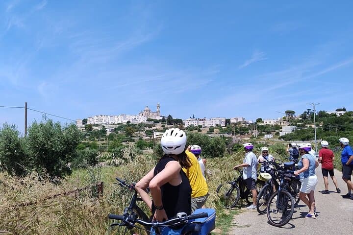 Smart & Easy E‑Bike Tour in the Itria Valley: Martina Franca to Locorotondo photo 3