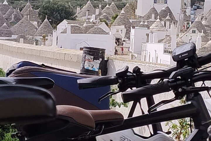 E‑Bike Through Trulli: Alberobello & Valle d'Itria Wine Tour photo 6