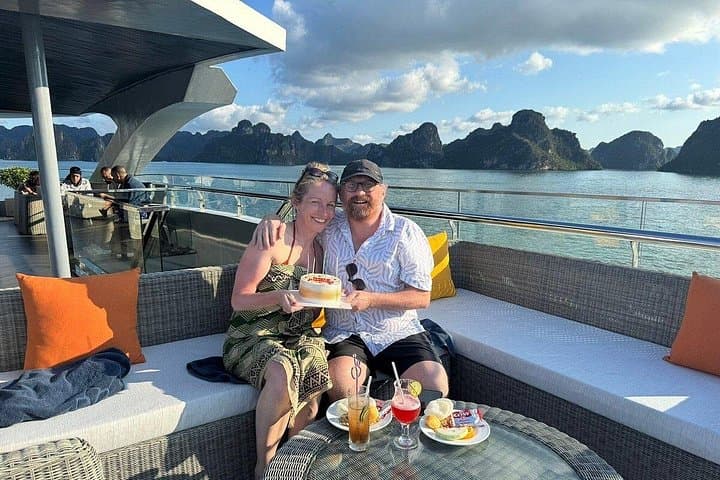 Luxury Taliya Day Cruise: Ha Long & Lan Ha Bay from Hanoi photo 5
