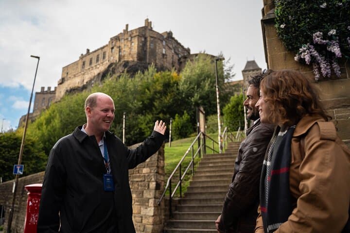 Edinburgh Full-Day Walking Tour with Castle Entry: Old Town, New Town & National Gallery photo 4